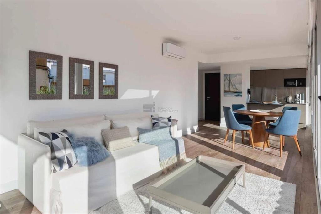 Se vende / Apartamento de un dormitorio con terraza y parri
