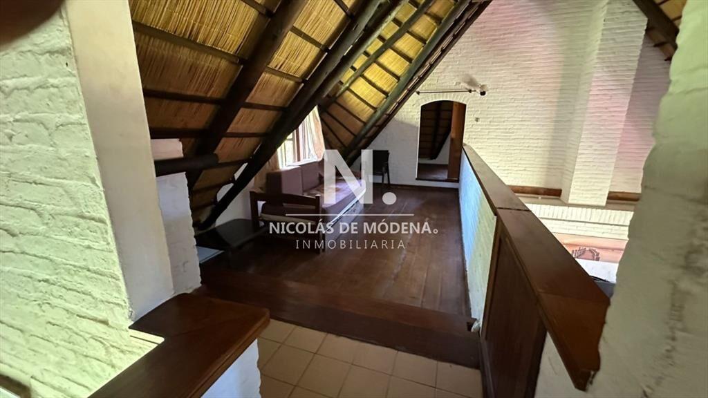 En venta casa en San Rafael, de 4 dormitorios mas dep, con
