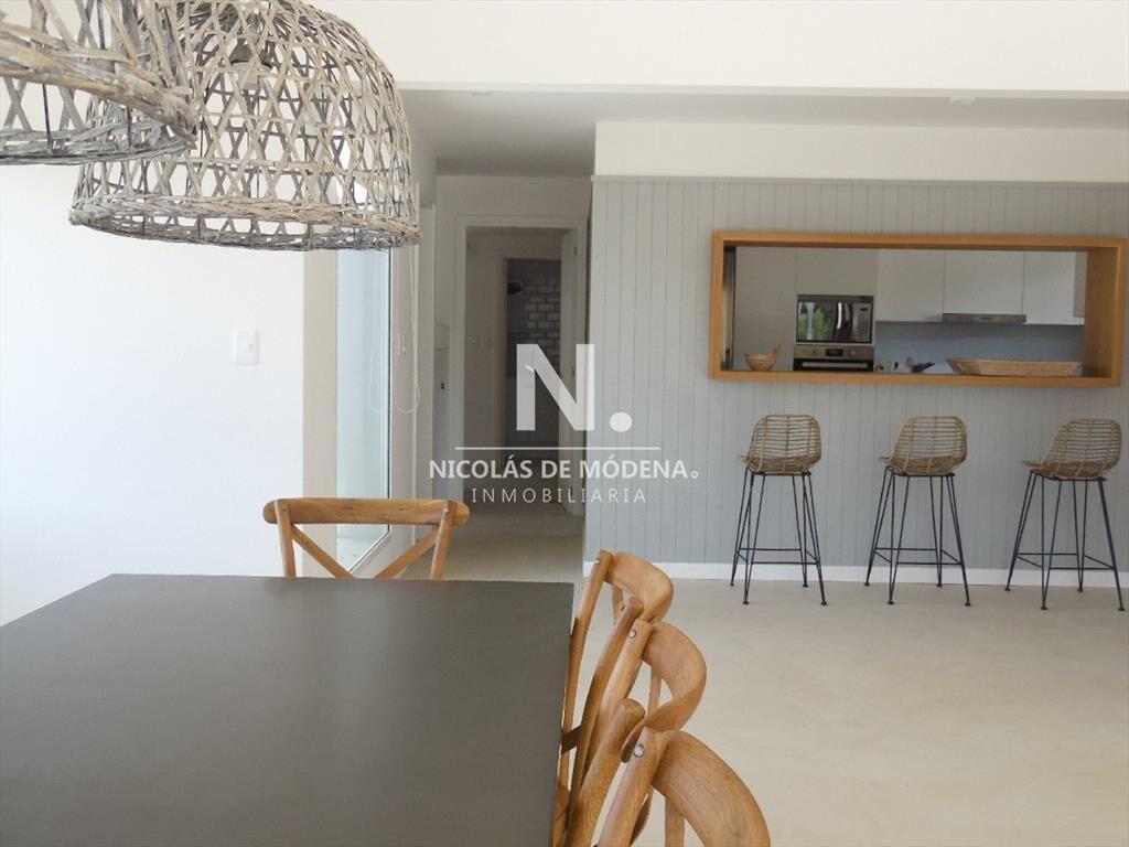 Casa de 5 Dormitorios en Jose Ignacio - Barrio Privado Pina