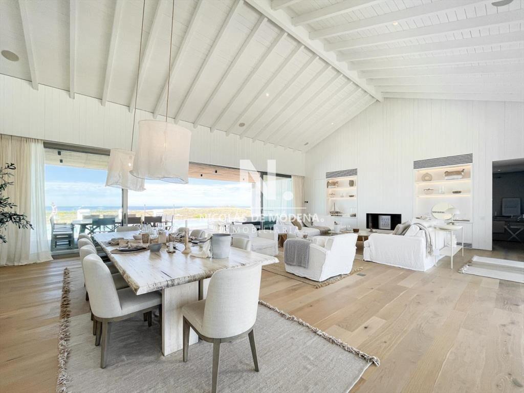 En venta casa de 4 Dormitorios en San Vicente -