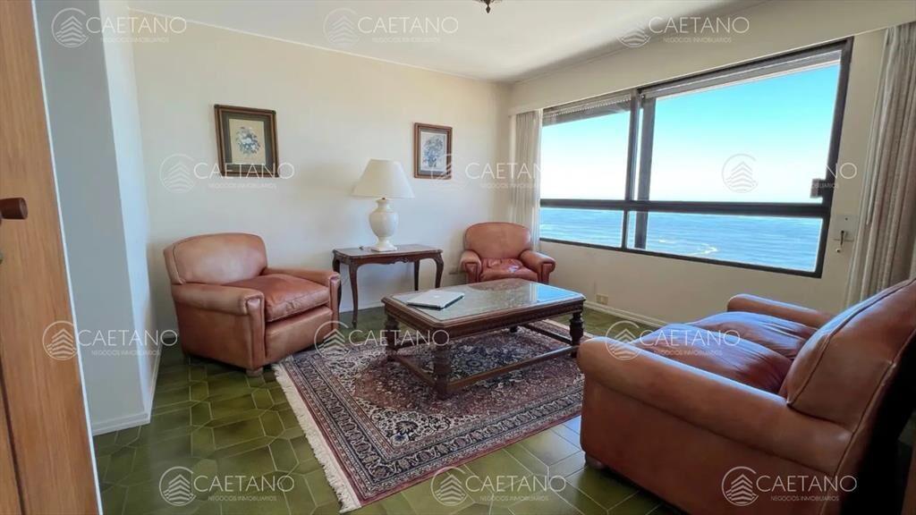 venta de apartamento cuatro dormitorios . Punta