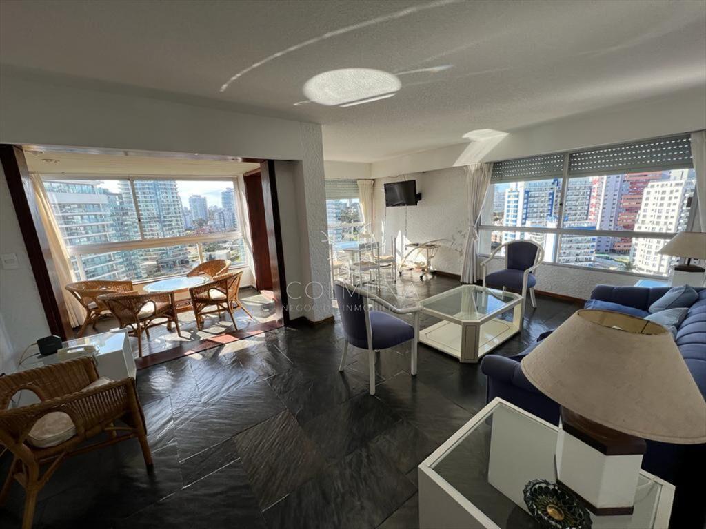 Apartamento en playa brava