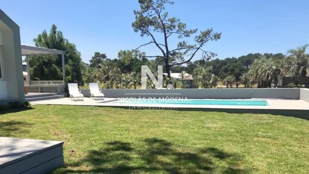 Hermosa casa en venta en José Ignacio de 5
