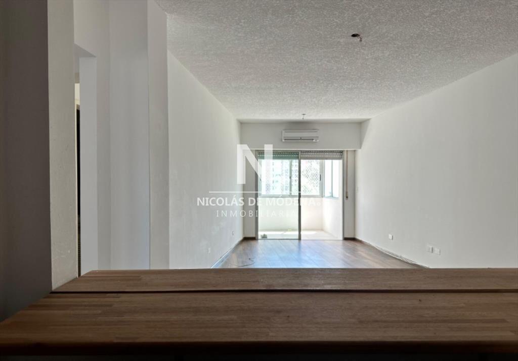 Se vende apartamento de 3 dormitorios en Punta