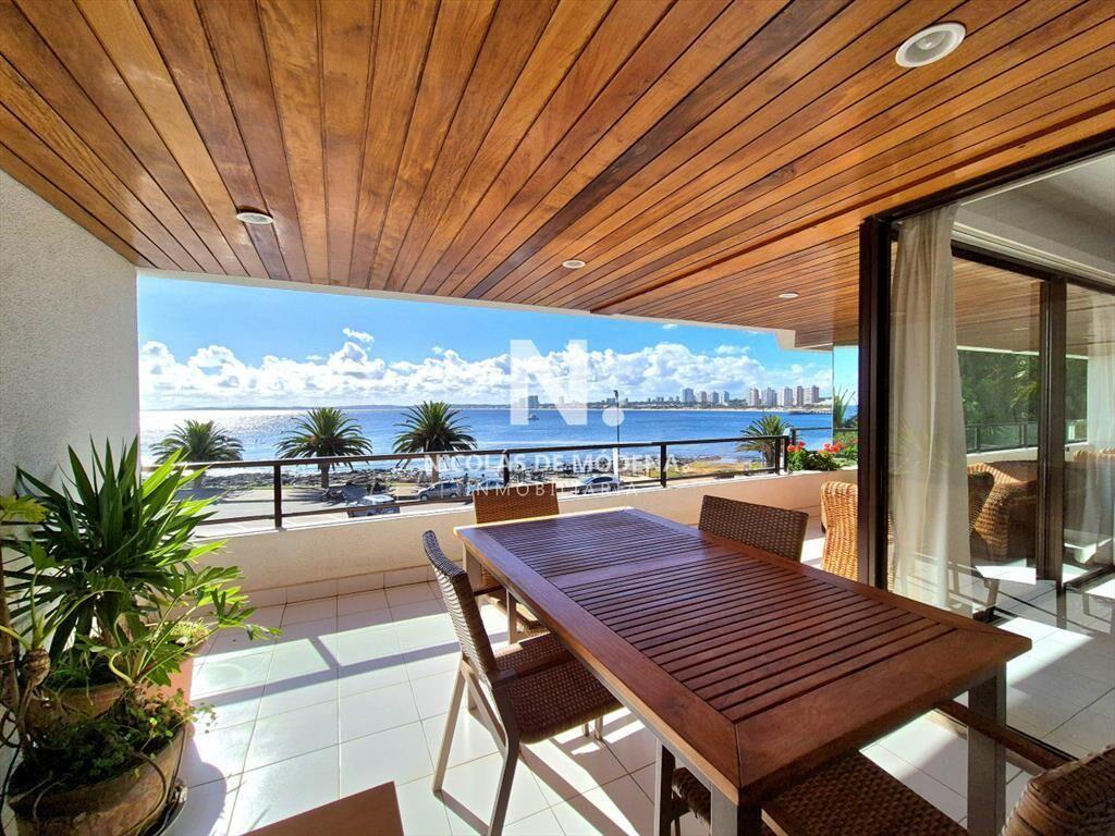 En venta apartamento de 3 dormitorios en suite en