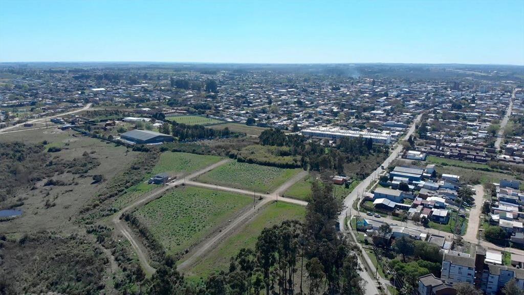 Venta de terreno en zona residencial de Pando