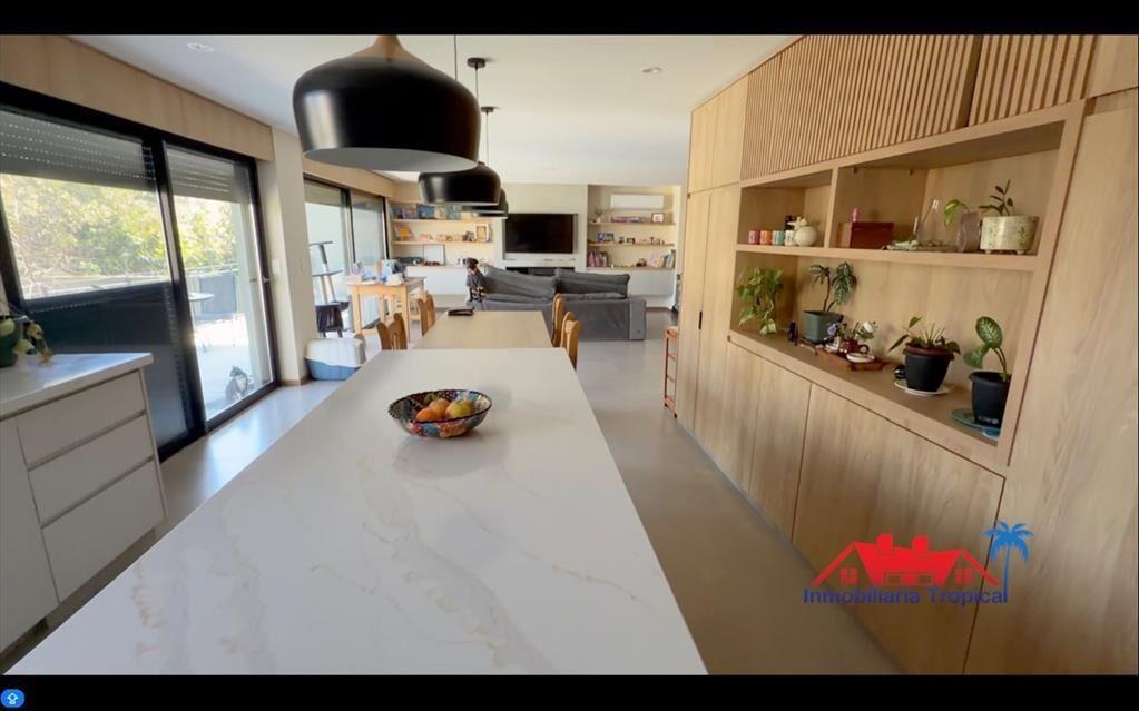 VENTA DE RESIDENCIA DE NIVEL PUNTA GORDA