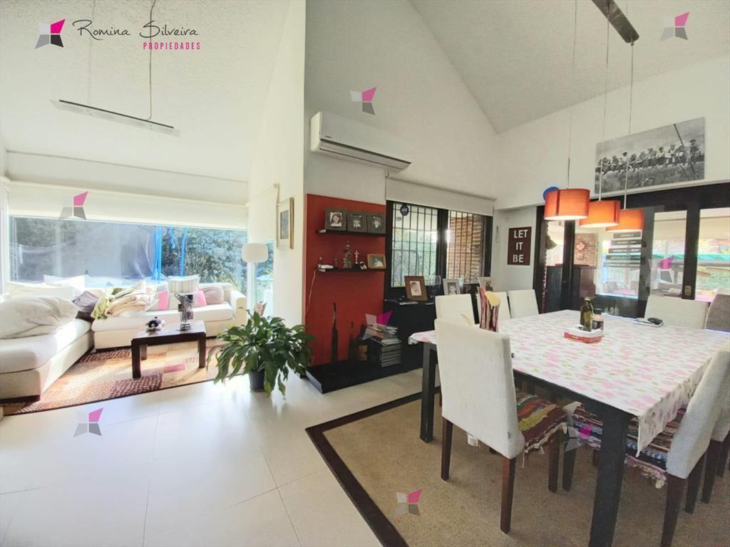 VENTA DE CASA DE 5 DORMITORIOS EN CANTEGRIL PUNTA
