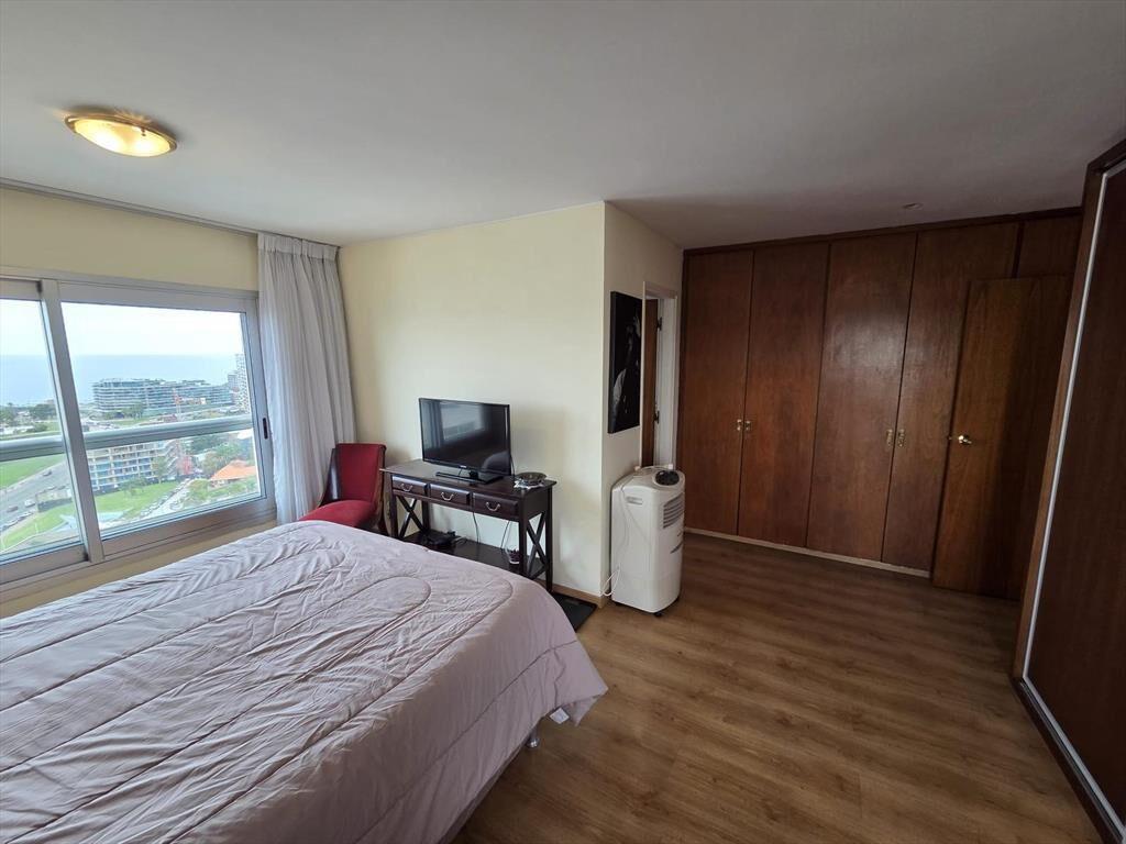 Puerto del Buceo, pent house duplex con vista al mar ,terra