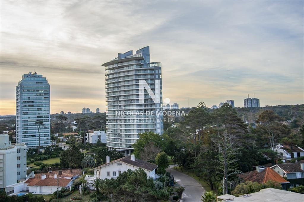 Departamento de 2 dormitorios en Playa Mansa con