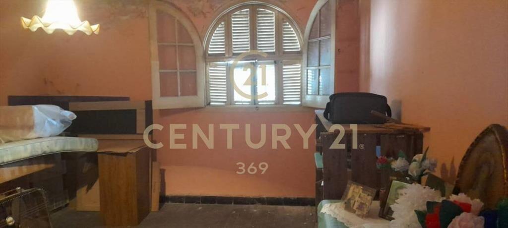 Venta/Casa/Maroñas/4 Dormitorios/Garaje/ Estufa/ A Refacc...