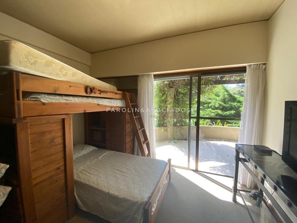 Casa en venta en Rincón del Indio 5 dormitorios