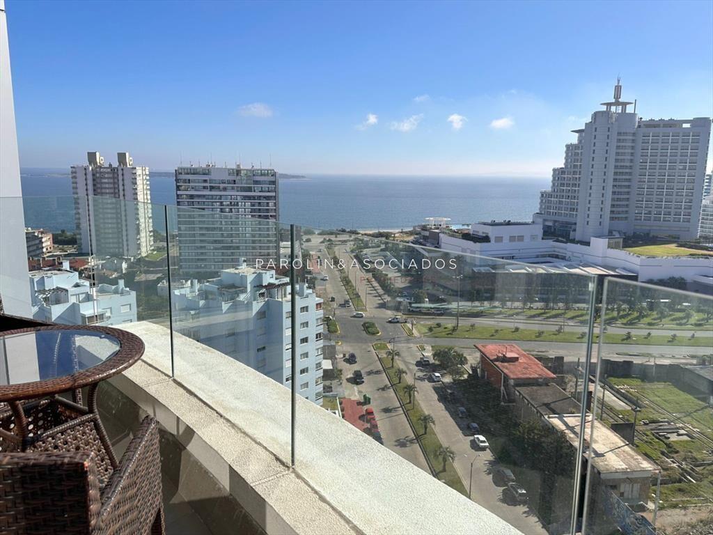 Apartamento de 2 dormitorios en edificio Artower,