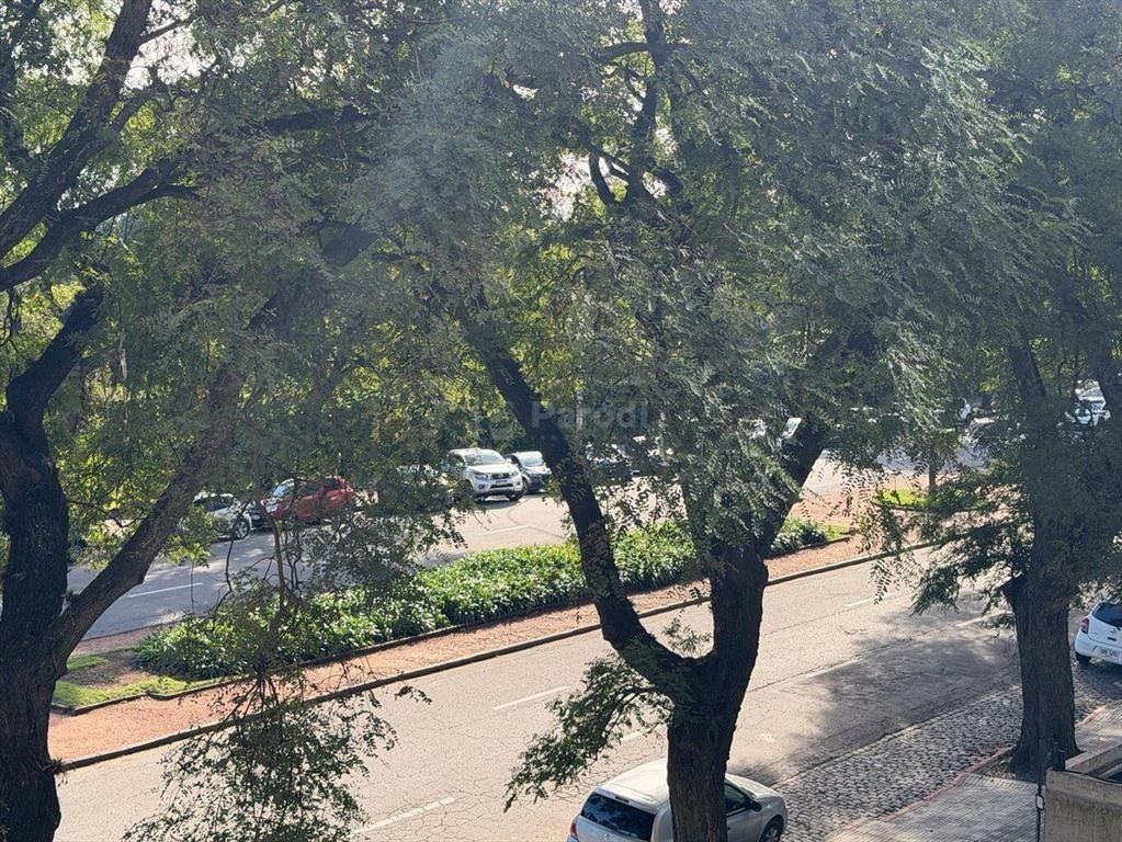 PARODI ALQUILER  APARTAMENTO EN GOLF 4 DORMITORIOS 2 GARAJE