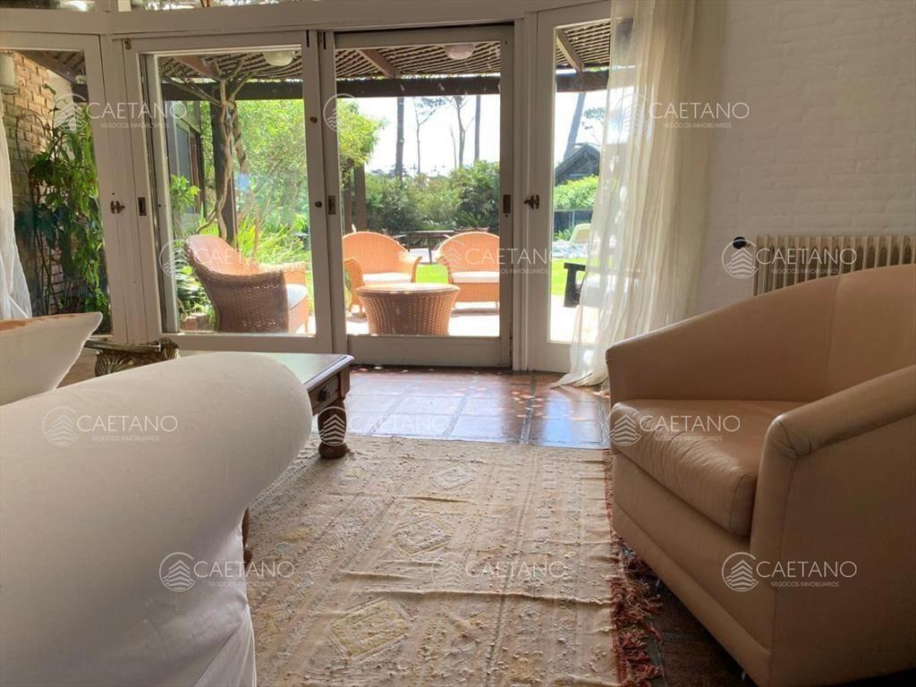 Venta casa 6 dormitorios - Playa Mansa, Punta del