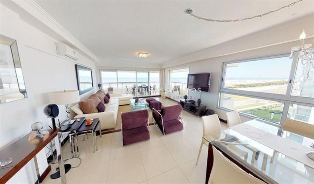 Apartamento en venta de 3 dormitorios en Torre