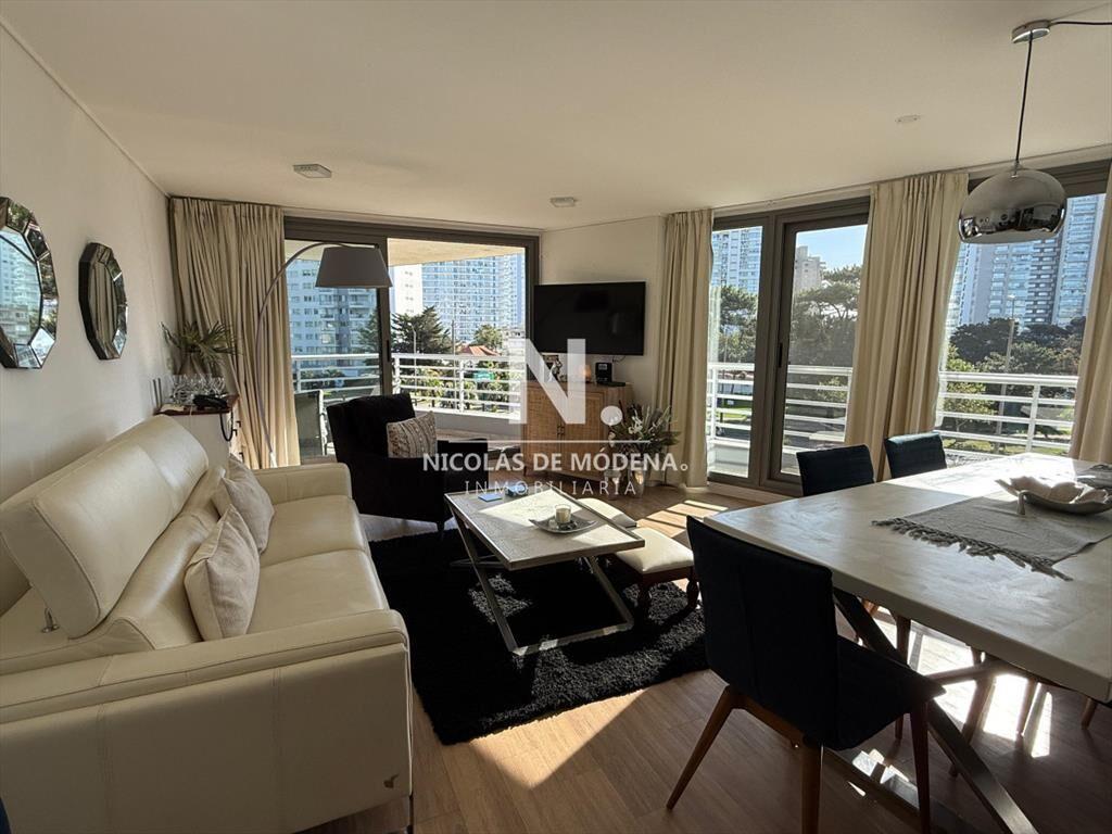En venta apartamento de 2 dormitorios en suite en
