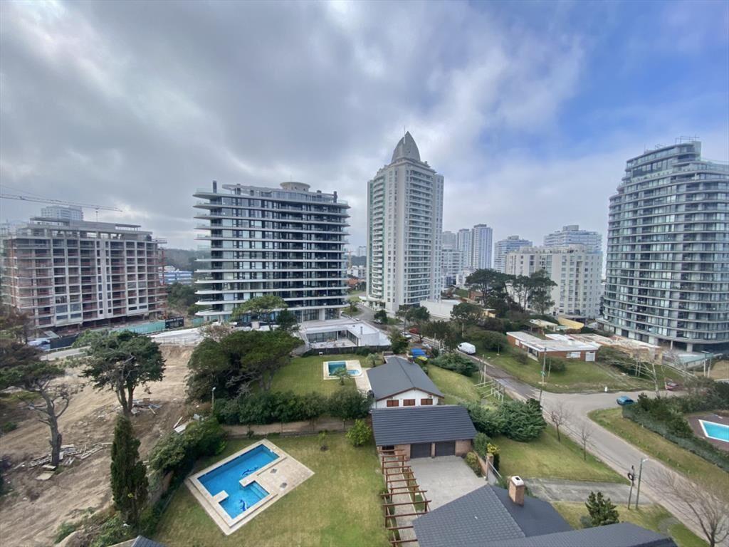 VENTA APARTAMENTO DE 3 DORMITORIOS EN EDIFICIO