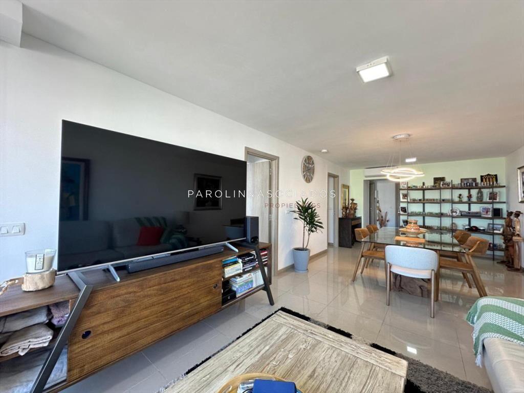 Departamento en Venta de 2 Dormitorios en Onix,