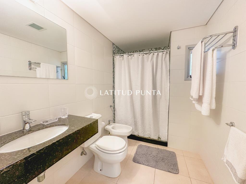 Mansa, apartamento de 3 dormitorios