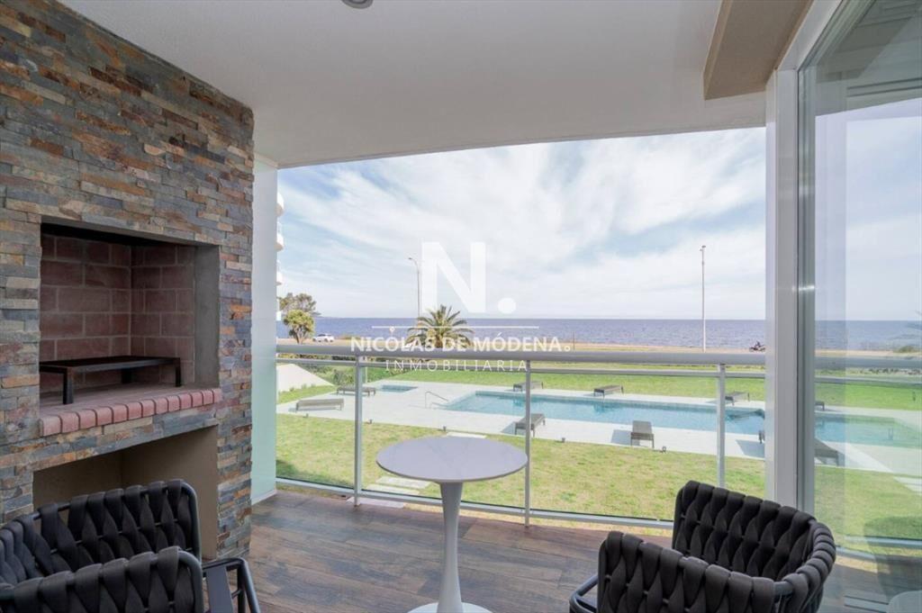 Apartamento en Alquiler de 2 dormitorio frente al