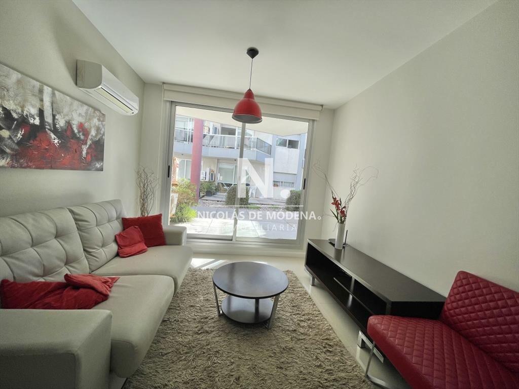VENTA DE APARTAMENTO DE 1 DORMITORIO EN PENINSULA