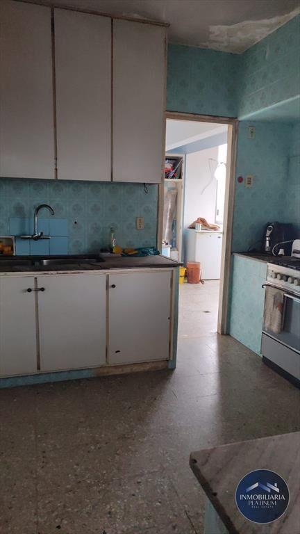 Venta de apartamento de 4 dormitorios y 2 baños en Unión