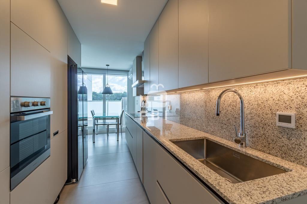 Venta Apartamento 3 dormitorios en suite, Playa -