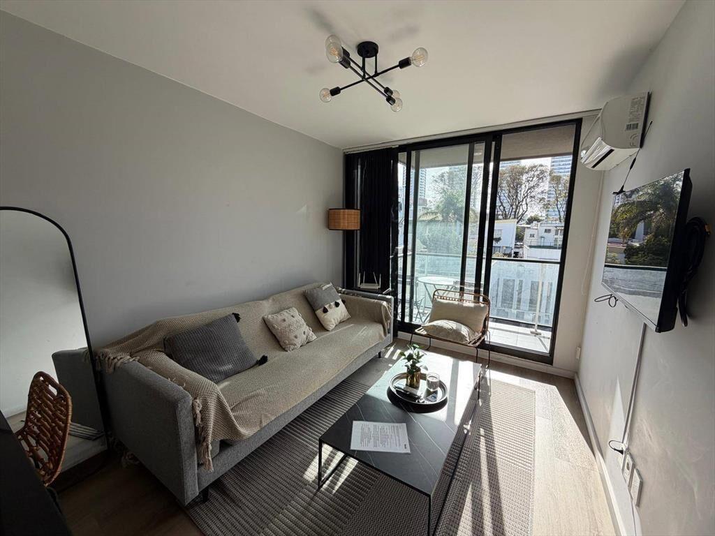Alquiler de Apartamento en Rambla República de Chile con Mue