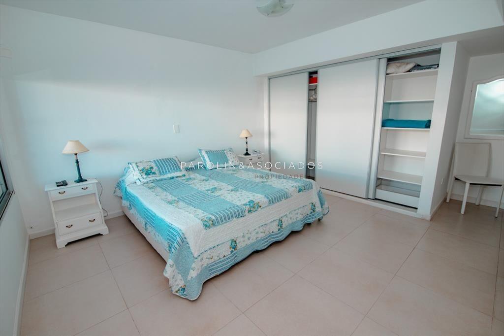 Alquiler temporario de apartamento de planta baja con salid