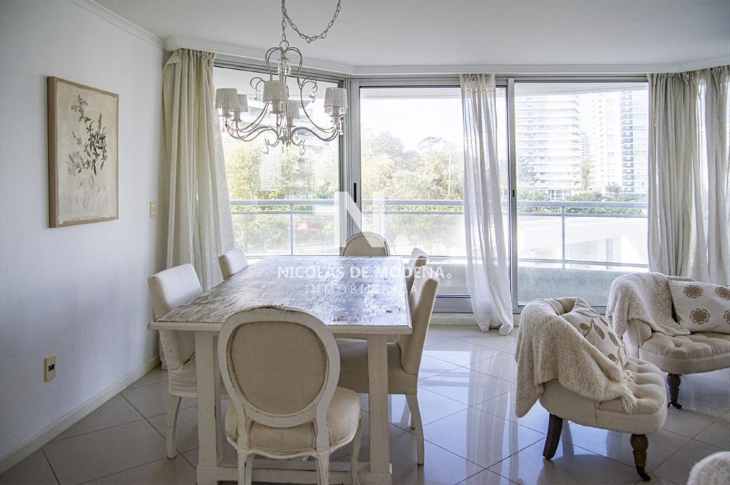 Apartamento en venta de 3 dormitorios Punta Del
