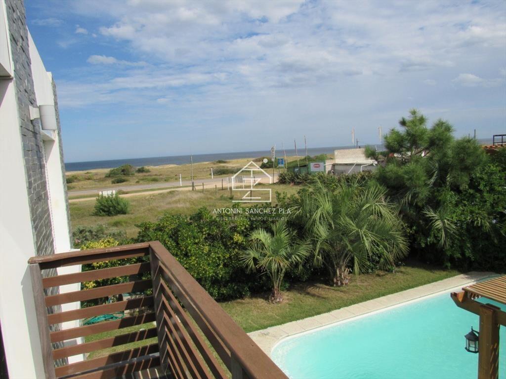 Casa en venta y alquiler de 3 dormitorios en Balneario Buen
