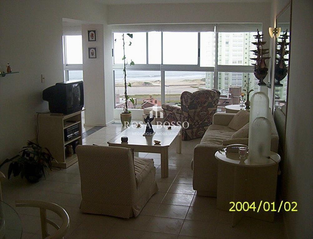 Apartamento en Brava, 2 dormitorios *