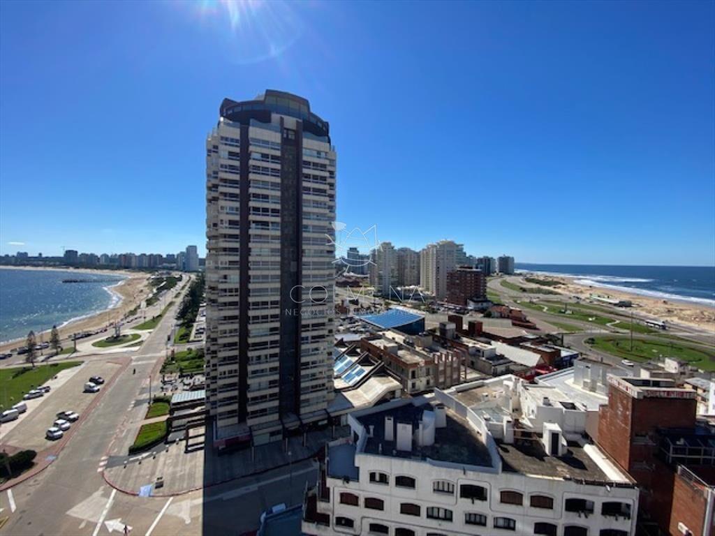 Apartamento en playa mansa a 1 cuadra del mar y a