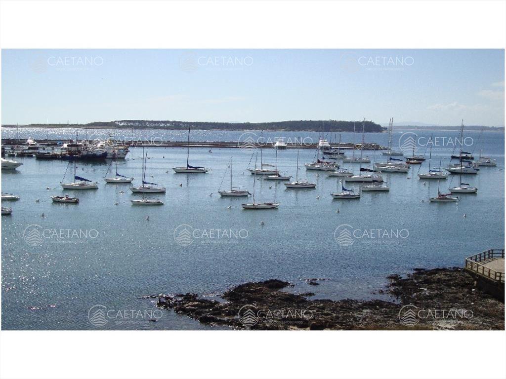 apartamento con vista al puerto