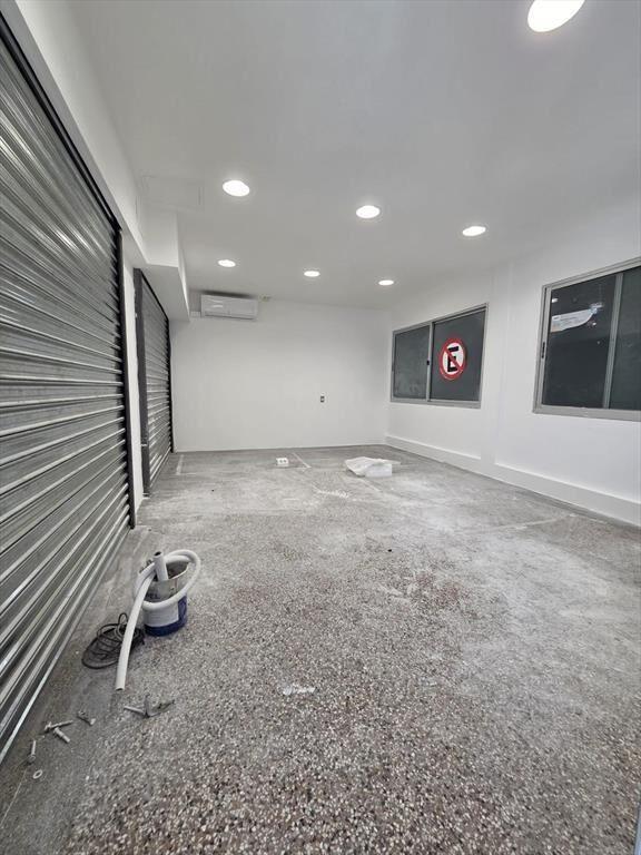 Proximo Av Brasil y Libertad, 12 mts de frente, 700 m2, ren