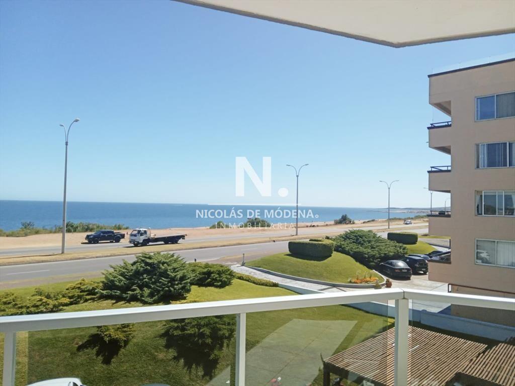 Apartamento en venta de 3 dormitorios en Punta