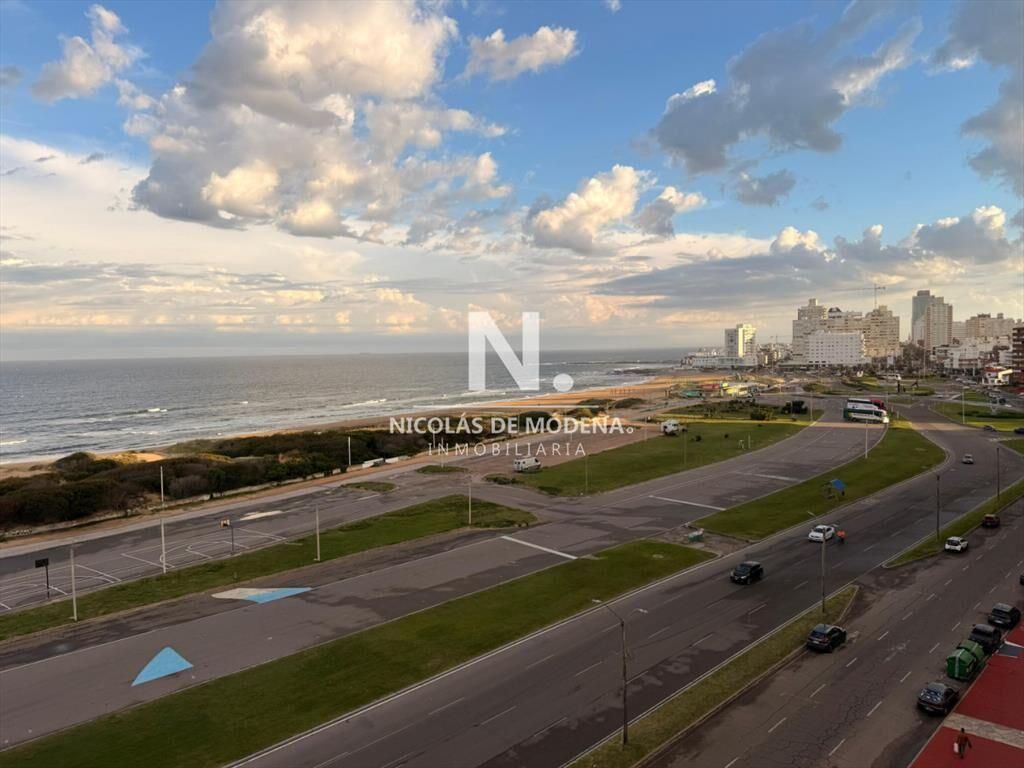 Apartamento de 1 dormitorio en venta, con garage