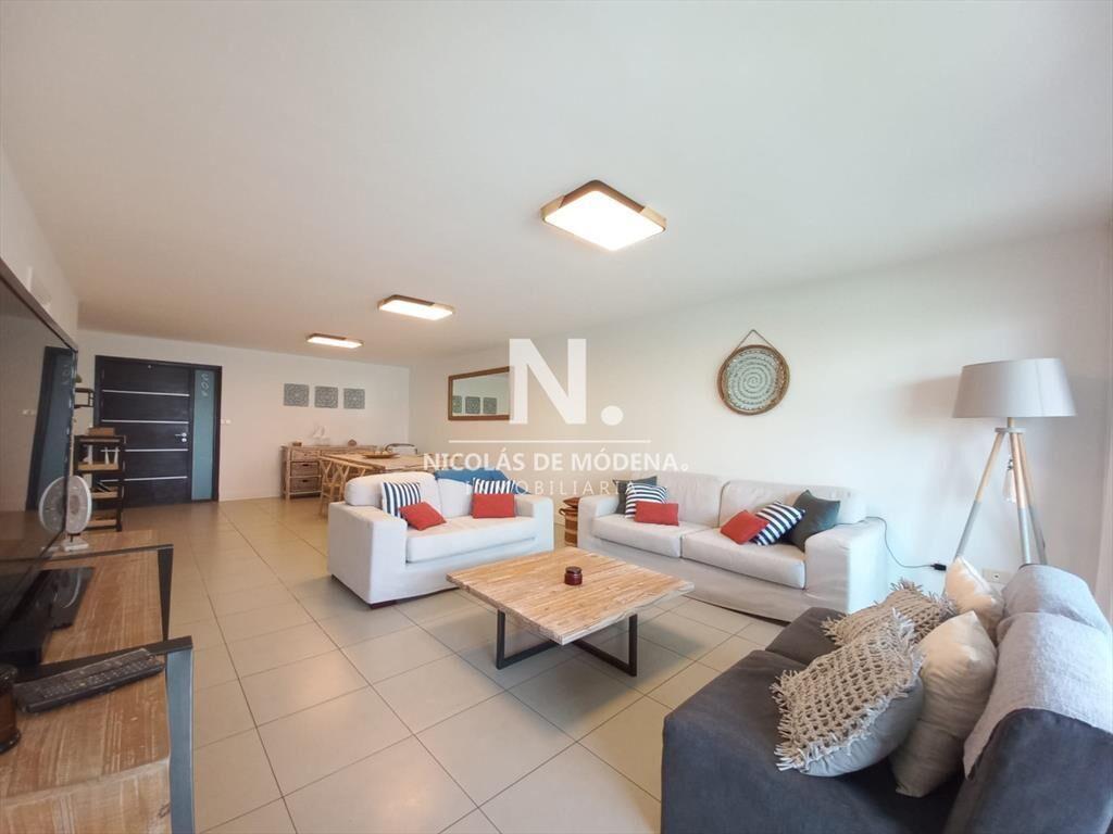 Comodo apartamento en Torre Manhattan