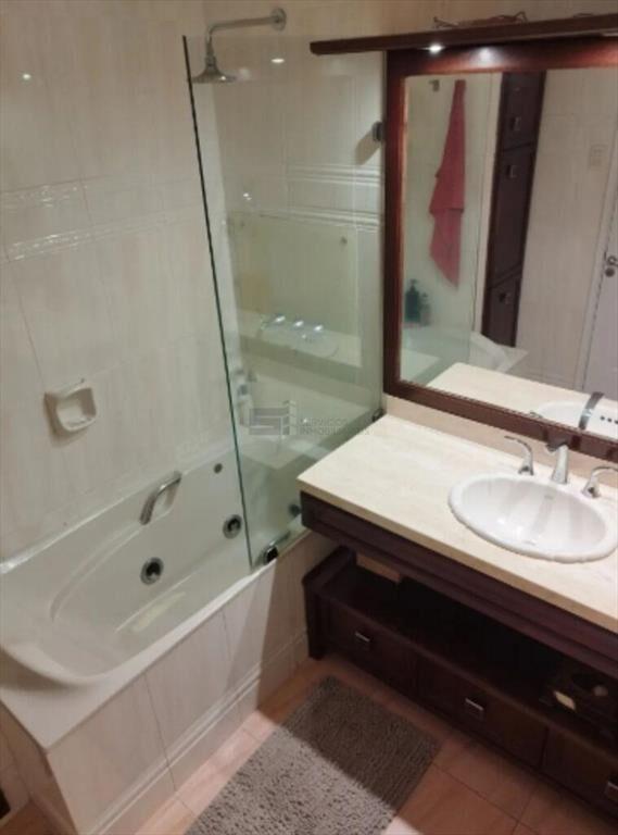 Se alquila Apartamento amoblado de tres dormitorios en Poci