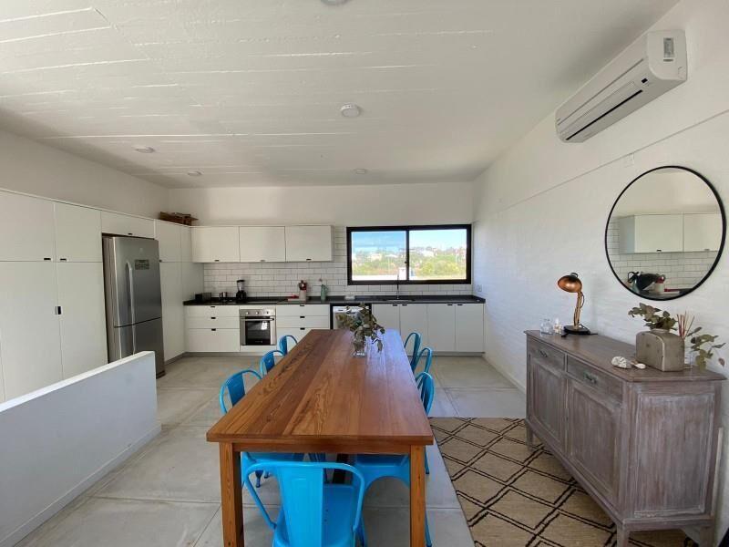 CASA CON VISTA AL MAR