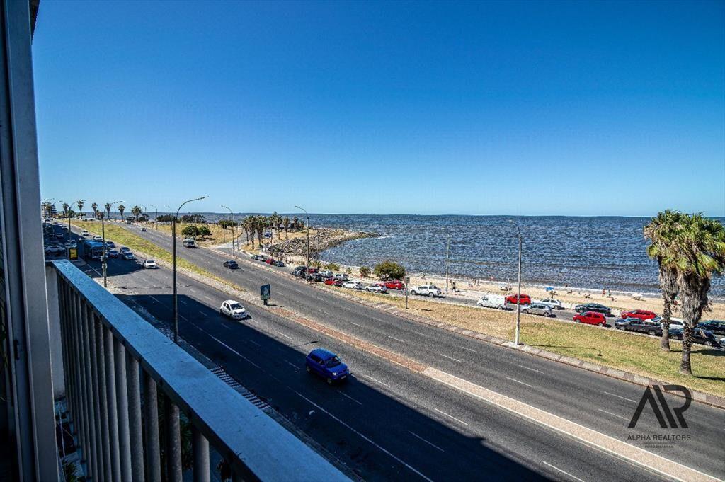 Venta Apartamento 3 dormitorios 3 baños c/cochera y serv...