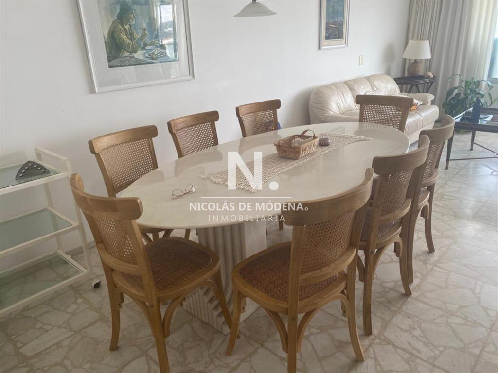 Vende departamento de 3 dormitorios con vista al