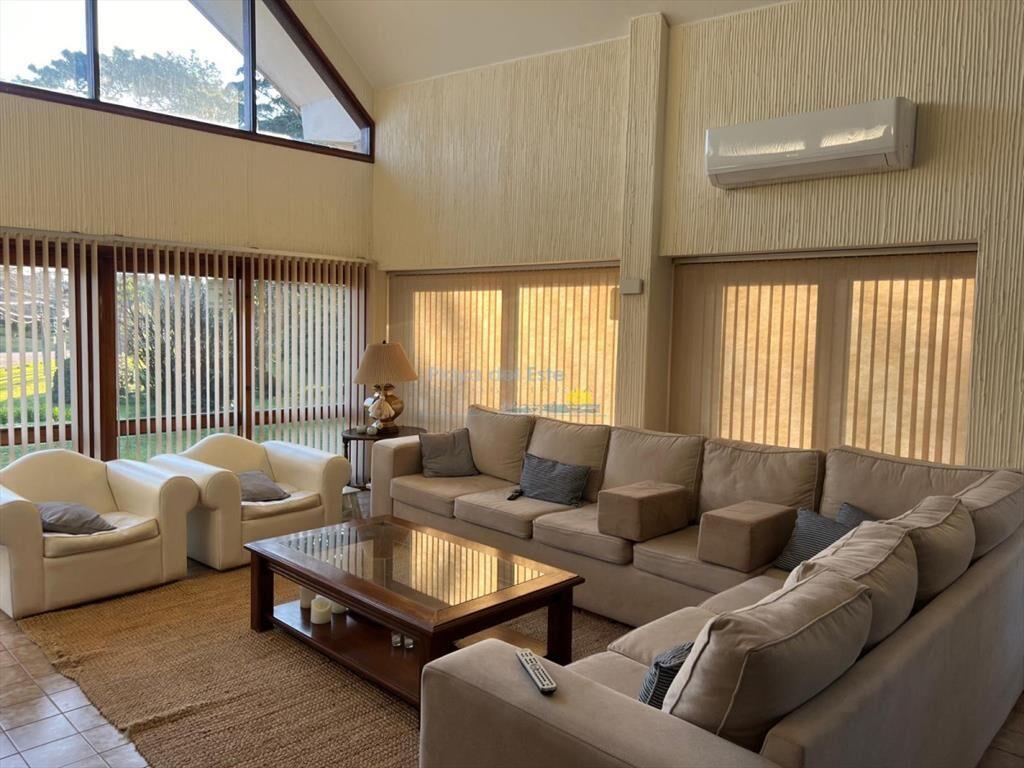 Casa en Venta en Barrio Lugano , Punta del este