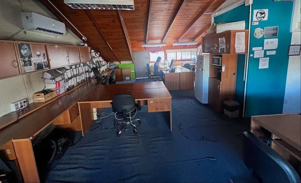 Alquiler espectacular casa de 900m2 ideal empresa