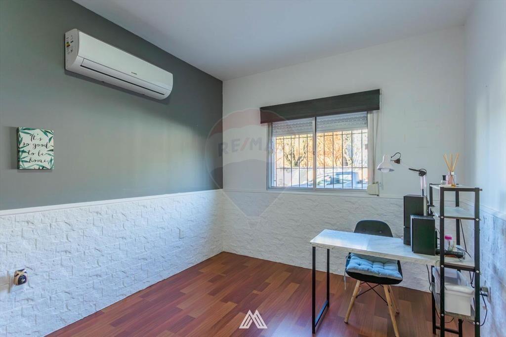 VENTA CASA 4 DORMITORIOS LAS PIEDRAS CENTRO