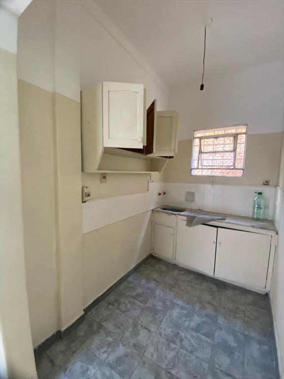 VENTA CASA PH 3 DORMITORIOS, AMPLIO TERRENO PARA EDIFICAR.