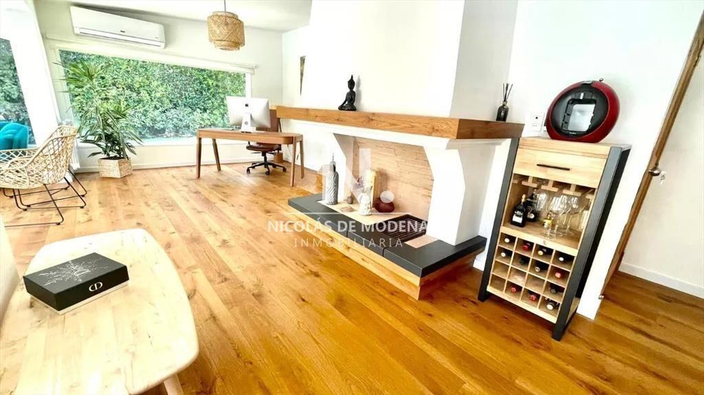 Exclusiva propiedad en VENTA en Carrasco Sur de 5
