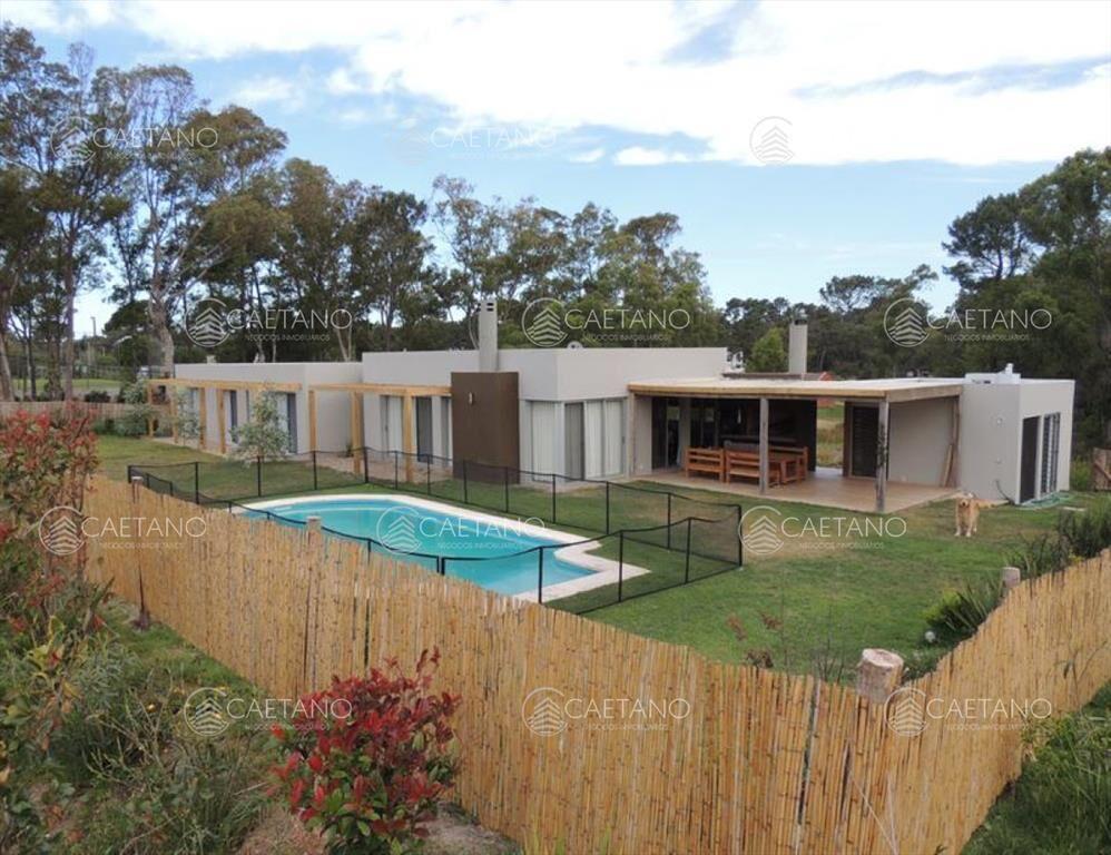 Casa Moderna en Montoya