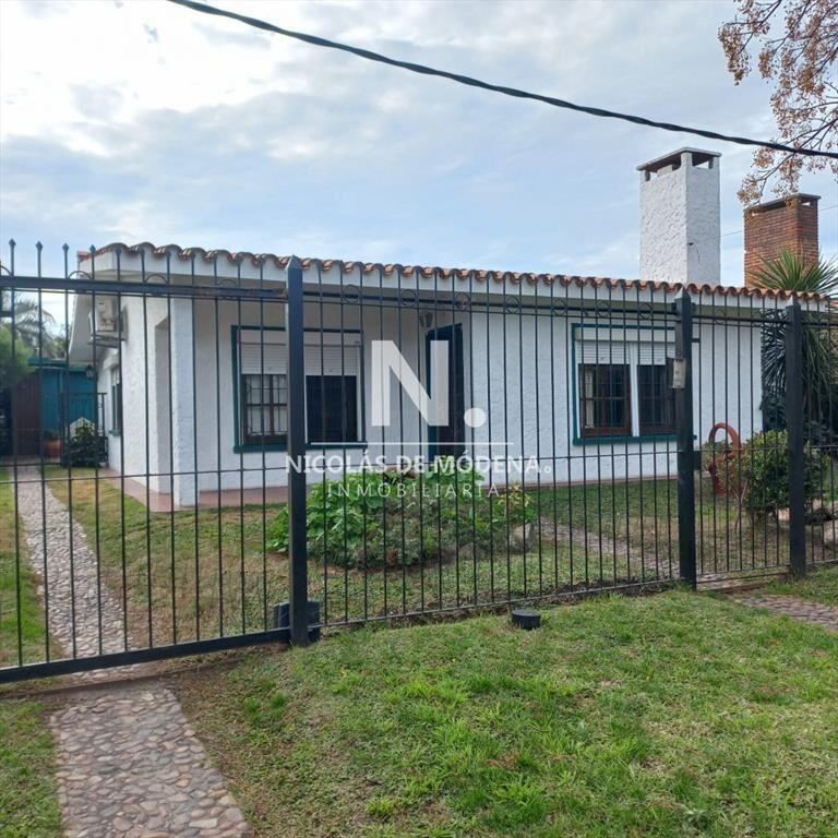 Vende casa de 3 dormitorios en la zona de Mansa